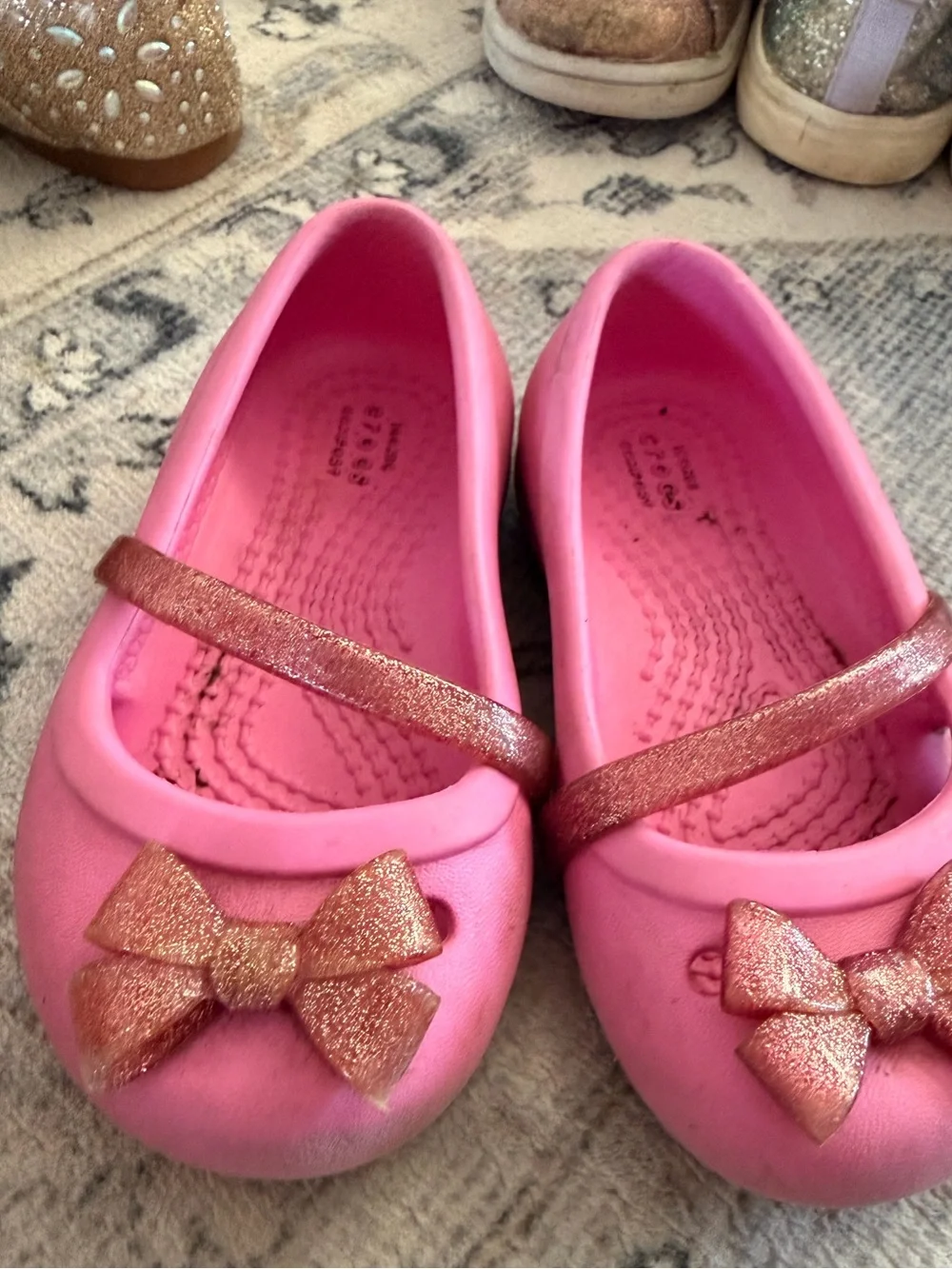 CROCS cute pink